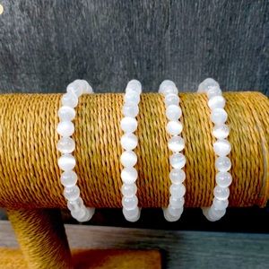 🌺🌸🌼 Beaded Stretchy Bracelet